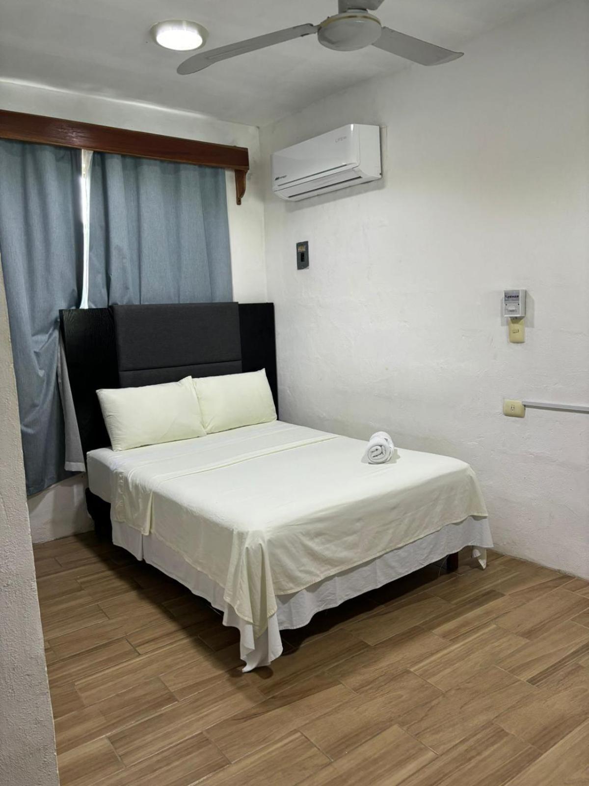 Hotel Miriam バカラル エクステリア 写真